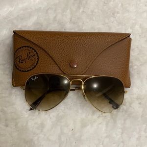 Ray Ban Aviator sun glasses 🤍🤎